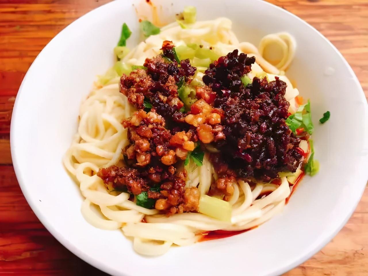 实地调查10家面馆，9家亏，号称年入百万都是为了骗你学费